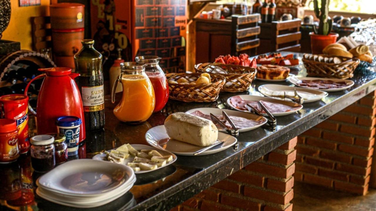 ברומדיניו A Mi Manera Pousada , Cerveja Propria E Bistro ! מראה חיצוני תמונה
