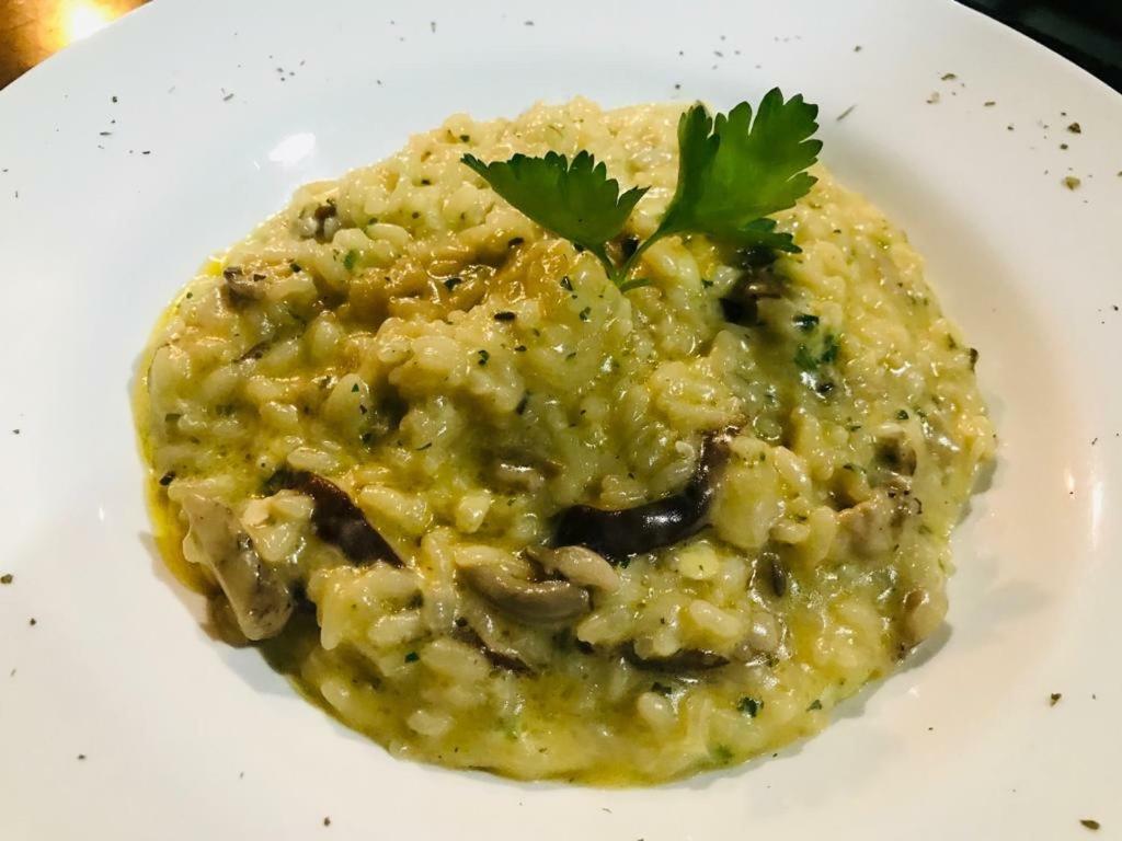 ברומדיניו A Mi Manera Pousada , Cerveja Propria E Bistro ! מראה חיצוני תמונה